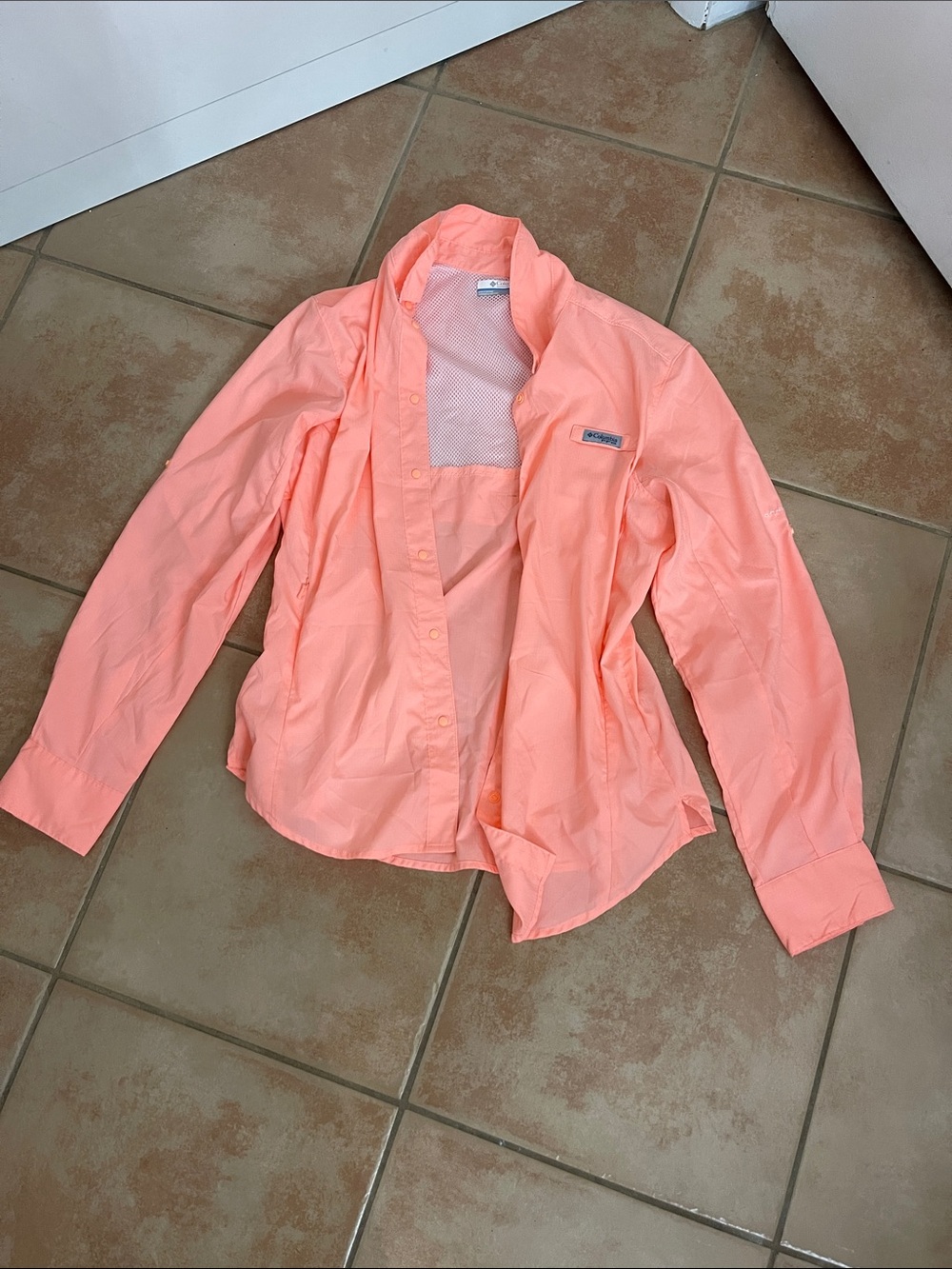 Columbia Women’s Coral Pink Lightweight Sun Jacket